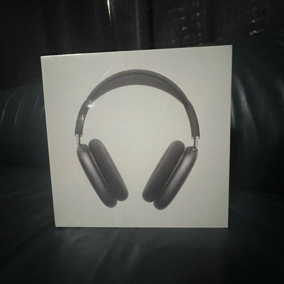 Brand new airpod maxs